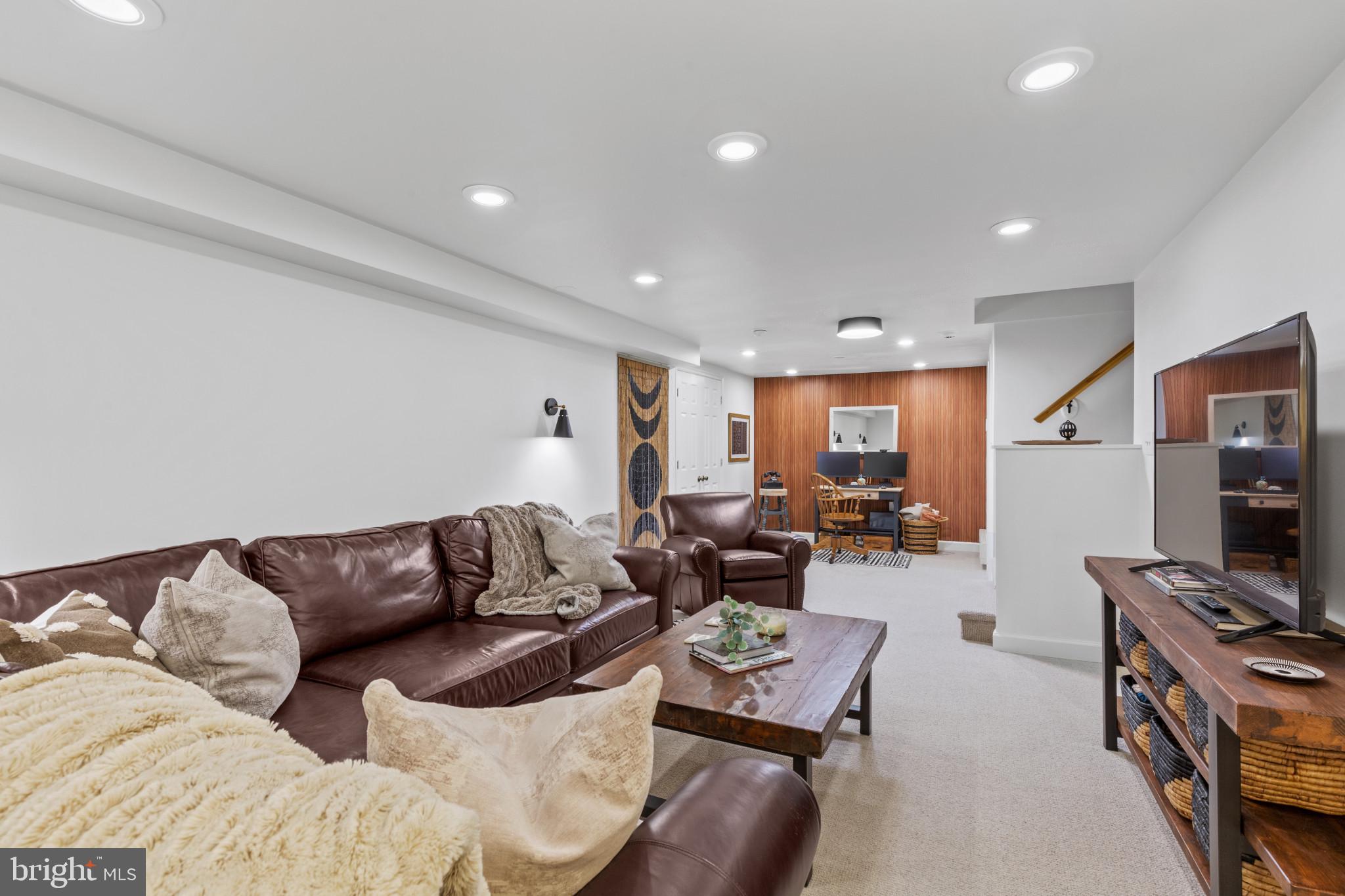 2213 Pot Spring Road Lutherville-Timonium, MD 21093 - Photo 32 of 43 Gallery Image 32
