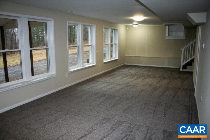 570 Courthouse Mountain Road Madison, VA 22727 - Photo 4 of 33 Large Living Room with new carpet