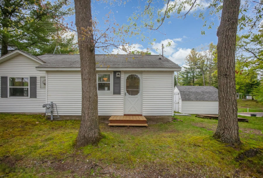 1719 Arbor Road Lake, MI 48632 - Photo 7 of 30 20180523200439995942000000-o (1)
