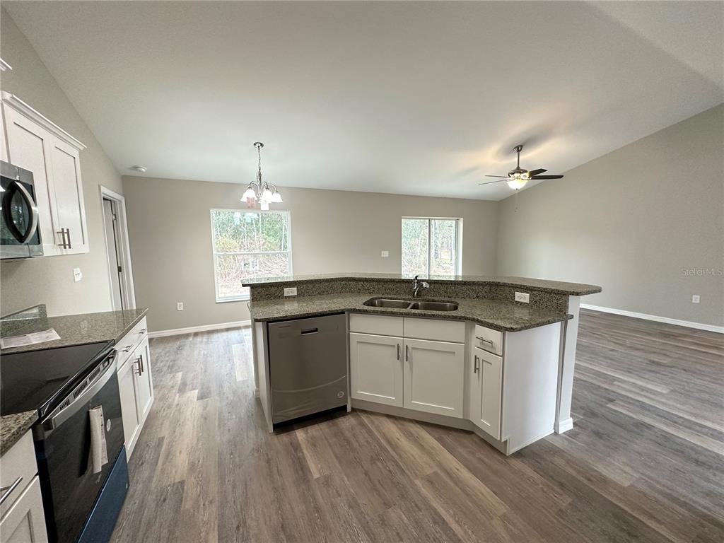 15010 Southwest 61st Court Road Ocala, FL 34473 - Photo 5 of 14 Gallery Image 5
