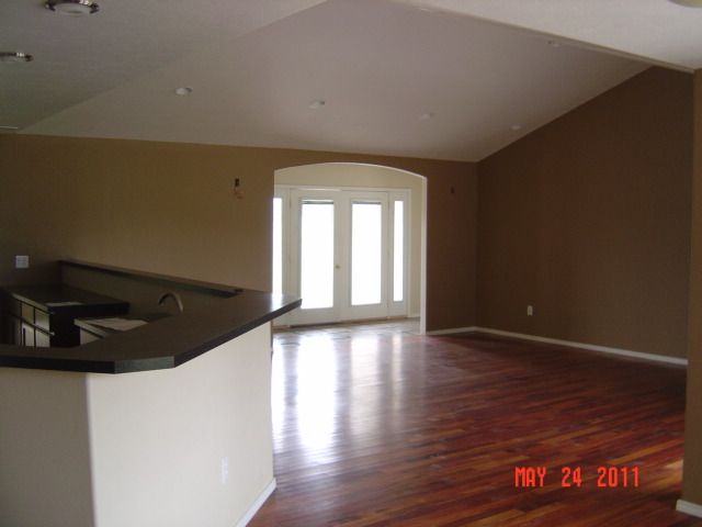 6808 South Grove Road Spokane, WA 99224 - Photo 3 of 9