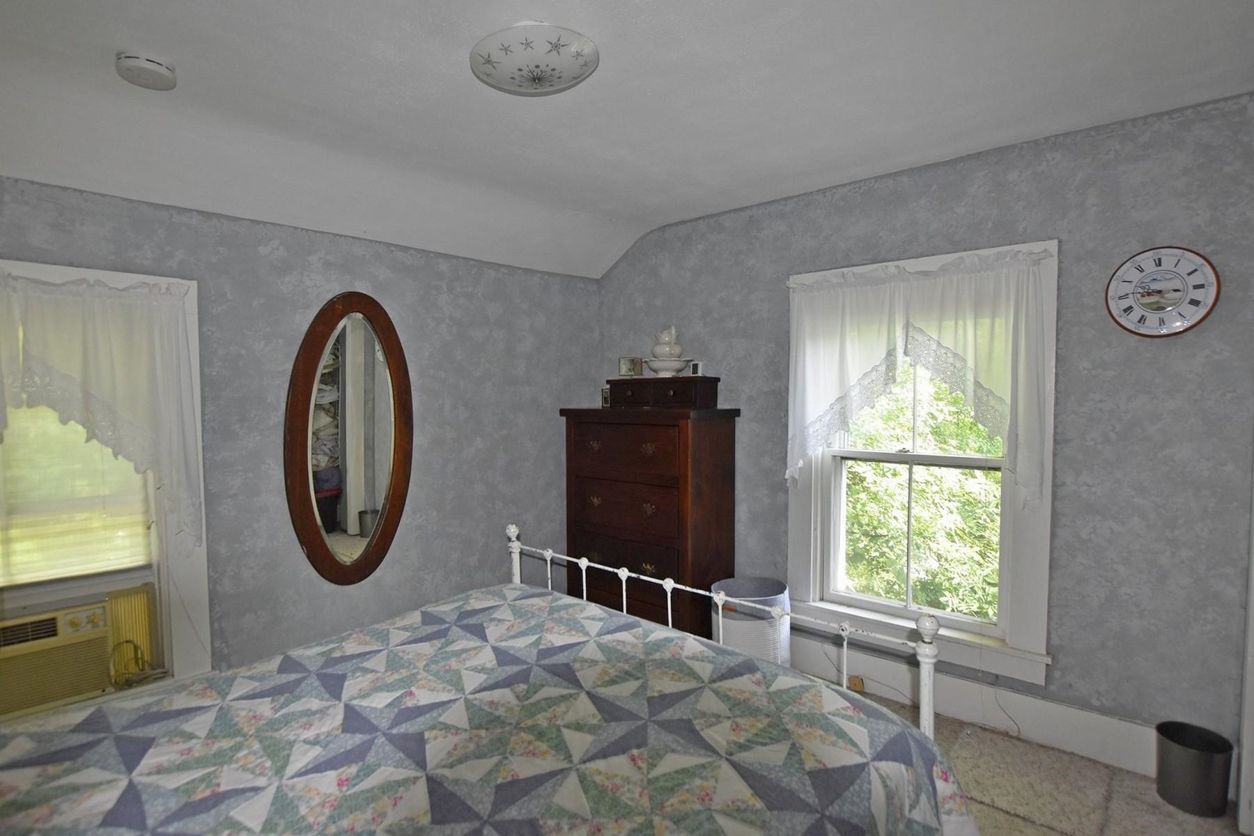 14 Pine Street Proctor, VT 05765 - Photo 11 of 22