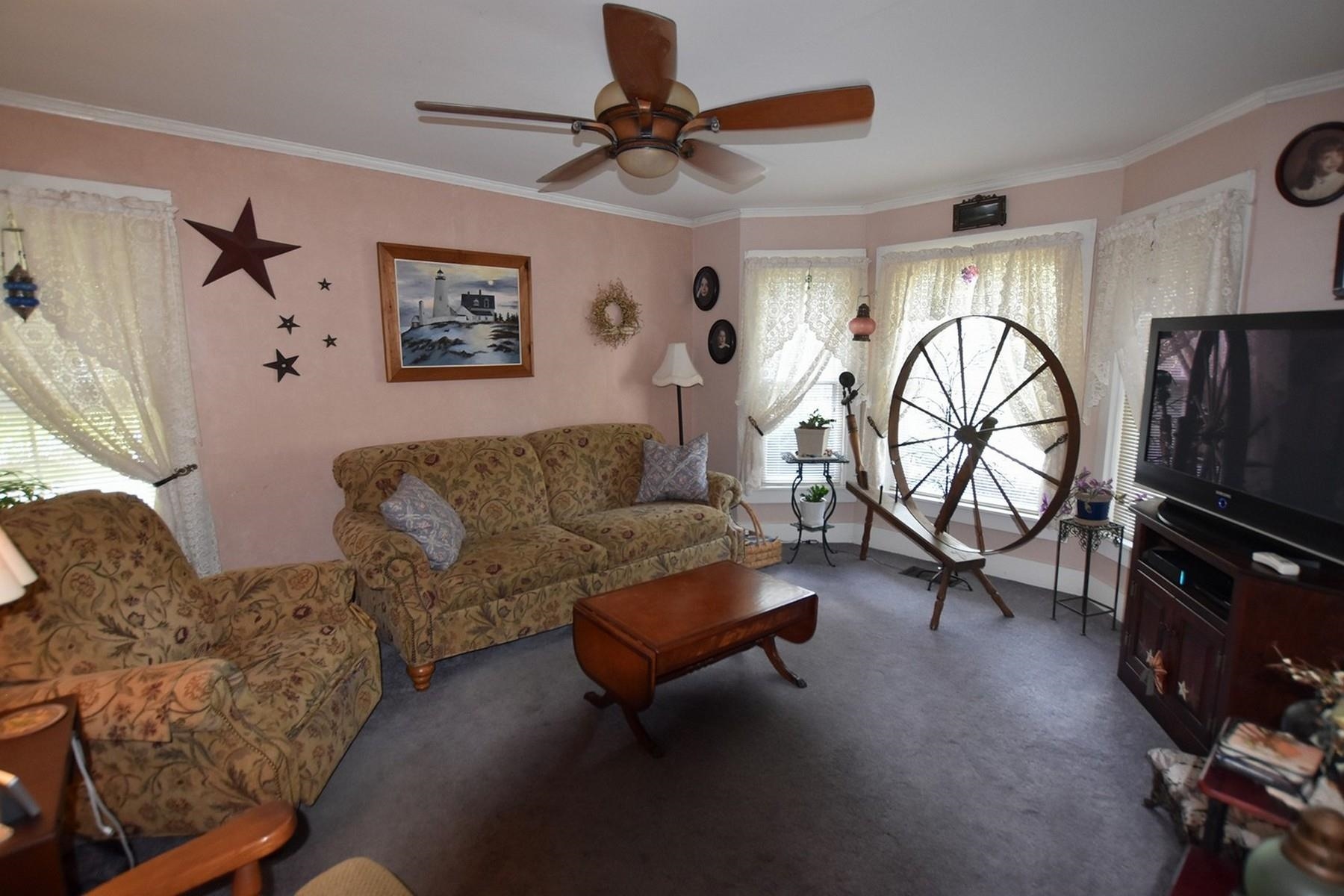 14 Pine Street Proctor, VT 05765 - Photo 3 of 22