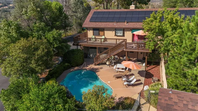 an aerial view of a garden with outdoor space