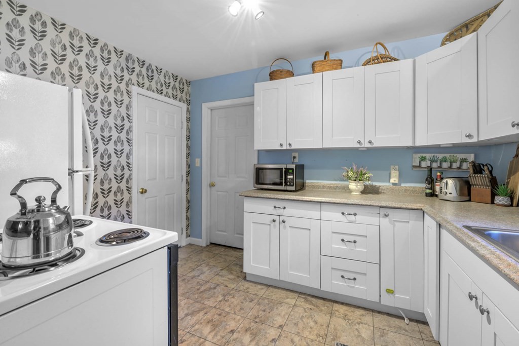 8 Binney Street Andover, MA 01810 - Photo 20 of 41