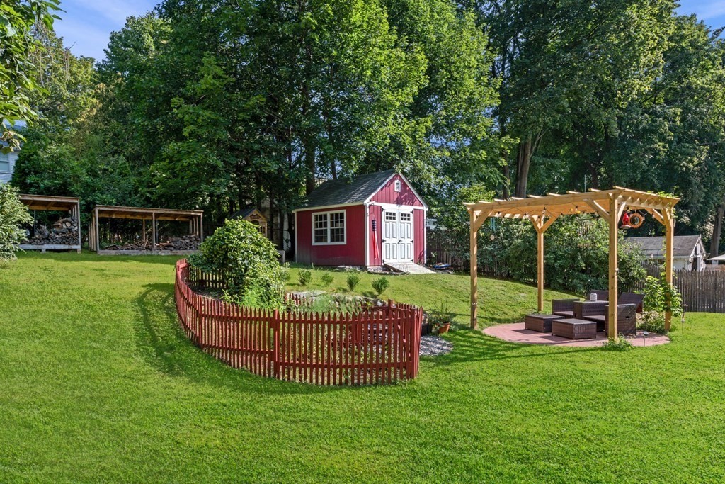 8 Binney Street Andover, MA 01810 - Photo 9 of 41