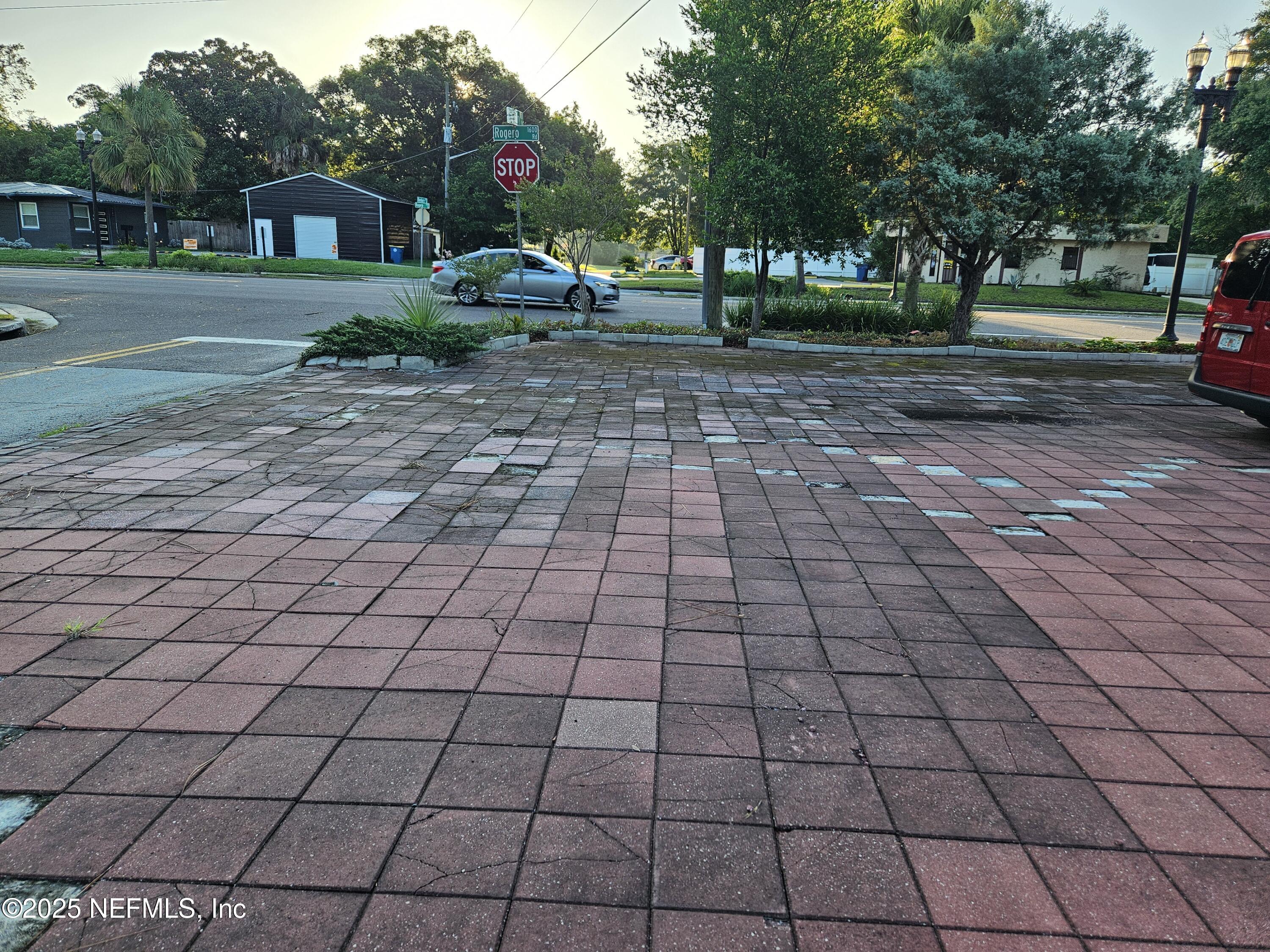 6672 Banbury Road Jacksonville, FL 32211 - Photo 18 of 25 20250806_073815