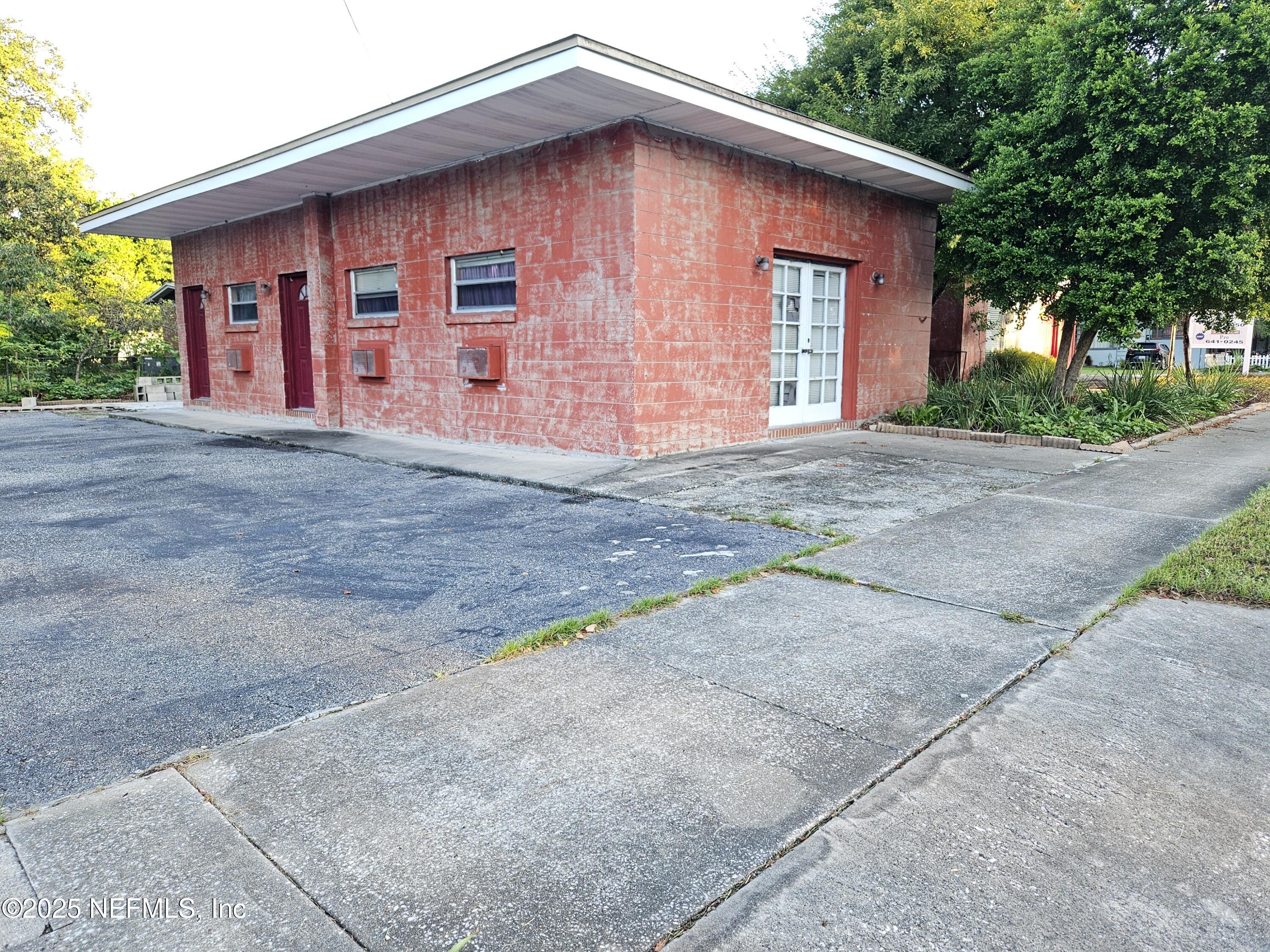 6672 Banbury Road Jacksonville, FL 32211 - Photo 22 of 25 3 ENTRANCE