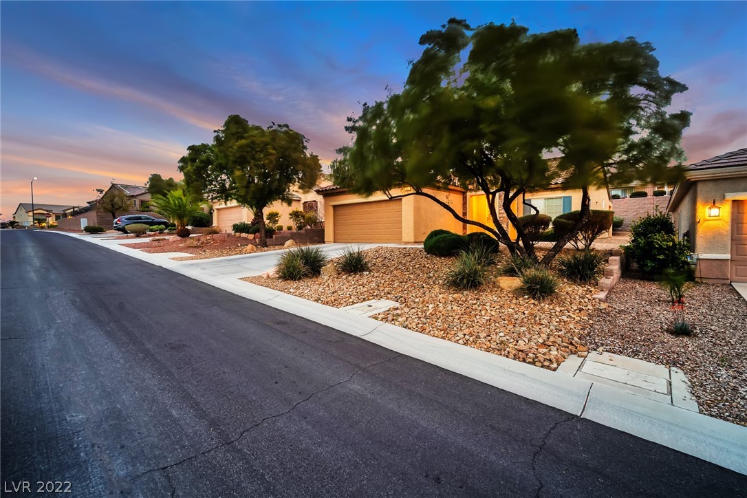 3015 Canal Walk Road Henderson, NV 89052 - Photo 5 of 36 Gallery Image 5