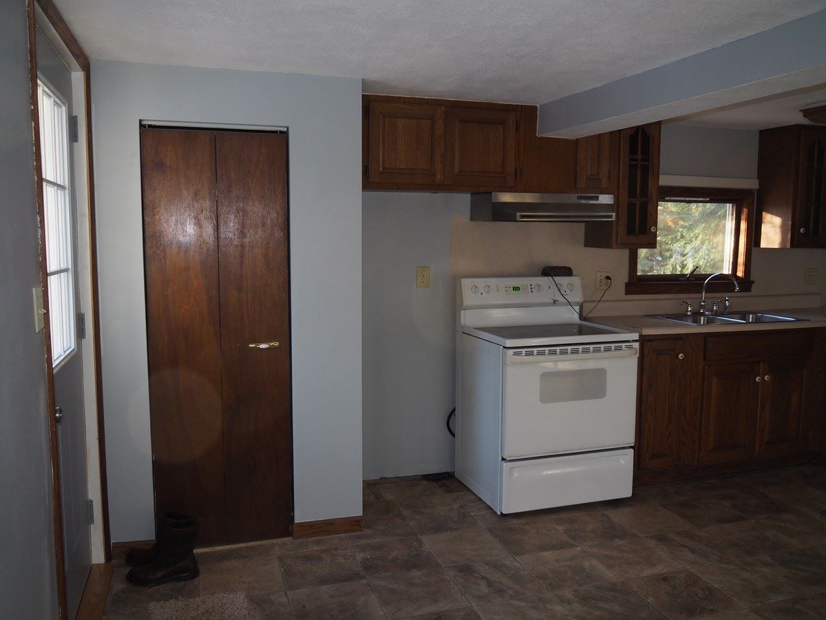12794 Oakley Road Honor, MI 49640 - Photo 4 of 30 1856062-3.JPG