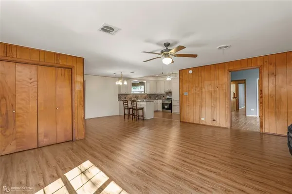 $170,000 | 104 3rd Street Northwest, Springhill, LA 71075