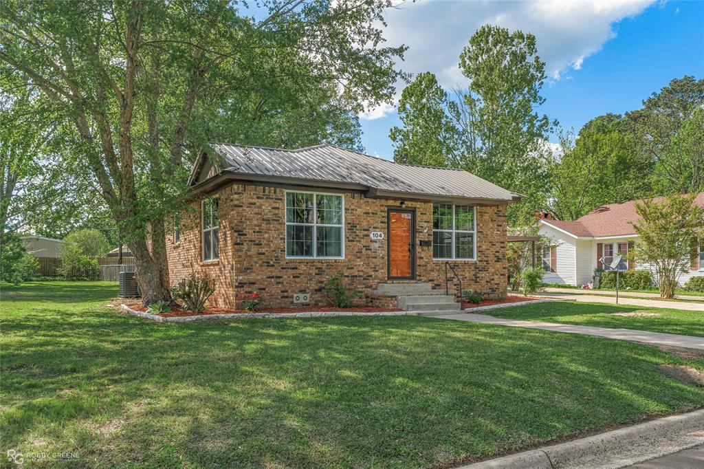 104 3rd Street Northwest Springhill, LA 71075 - Photo 2 of 28