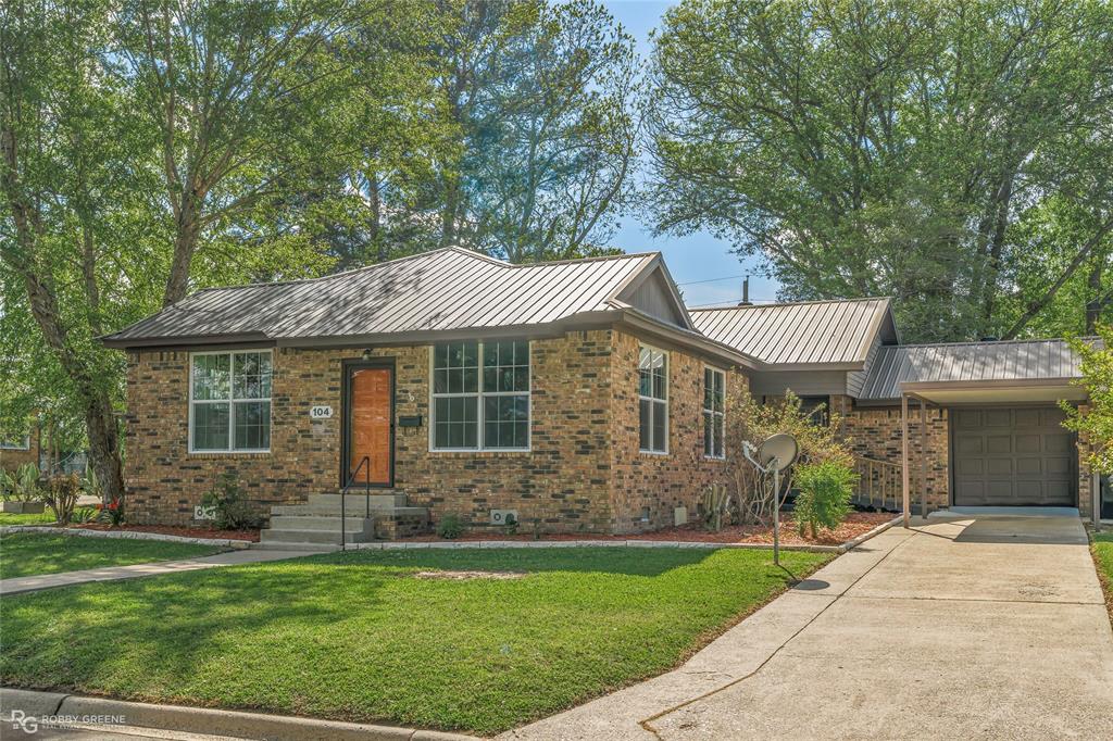 104 3rd Street Northwest Springhill, LA 71075 - Photo 3 of 28