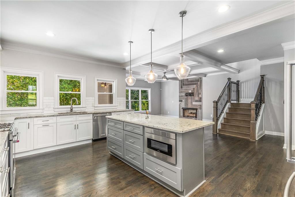 207 Mellrich Avenue Northeast Atlanta, GA 30317 - Photo 12 of 41