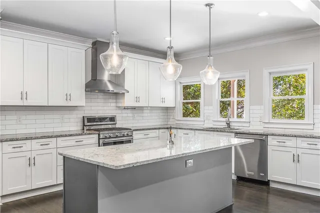 $4,900 | 207 Mellrich Avenue Northeast, Atlanta, GA 30317