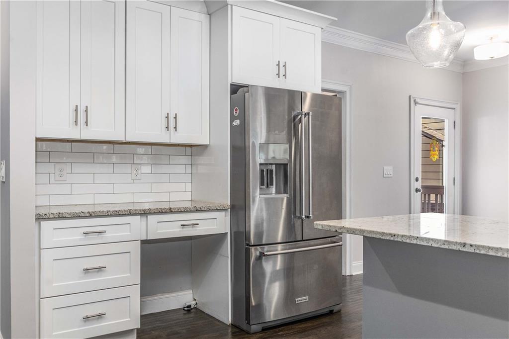 207 Mellrich Avenue Northeast Atlanta, GA 30317 - Photo 10 of 41