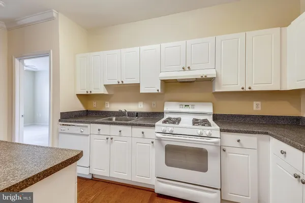 $2,300 | 3851 Aristotle Court, Unit 1103, Fairfax, VA 22030