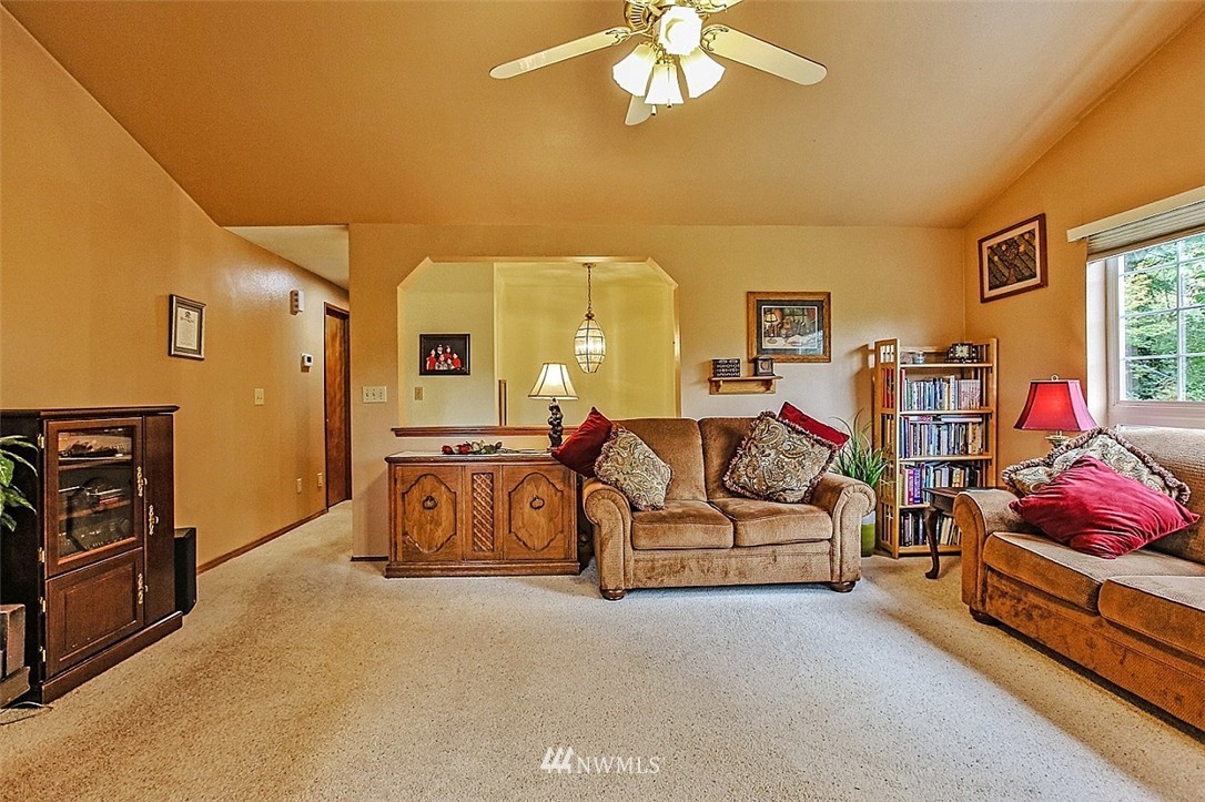 3906 Southeast Salmonberry Road Port Orchard, WA 98366 - Photo 4 of 20 Gallery Image 4