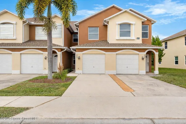 $269,900 | 1050 Venetian Drive, Unit 105, Melbourne, FL 32904