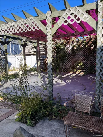 a view of a entryway door of the house