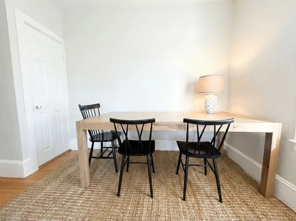 $4,000 | 20 Fellsway West, Unit 2, Somerville, MA 02145