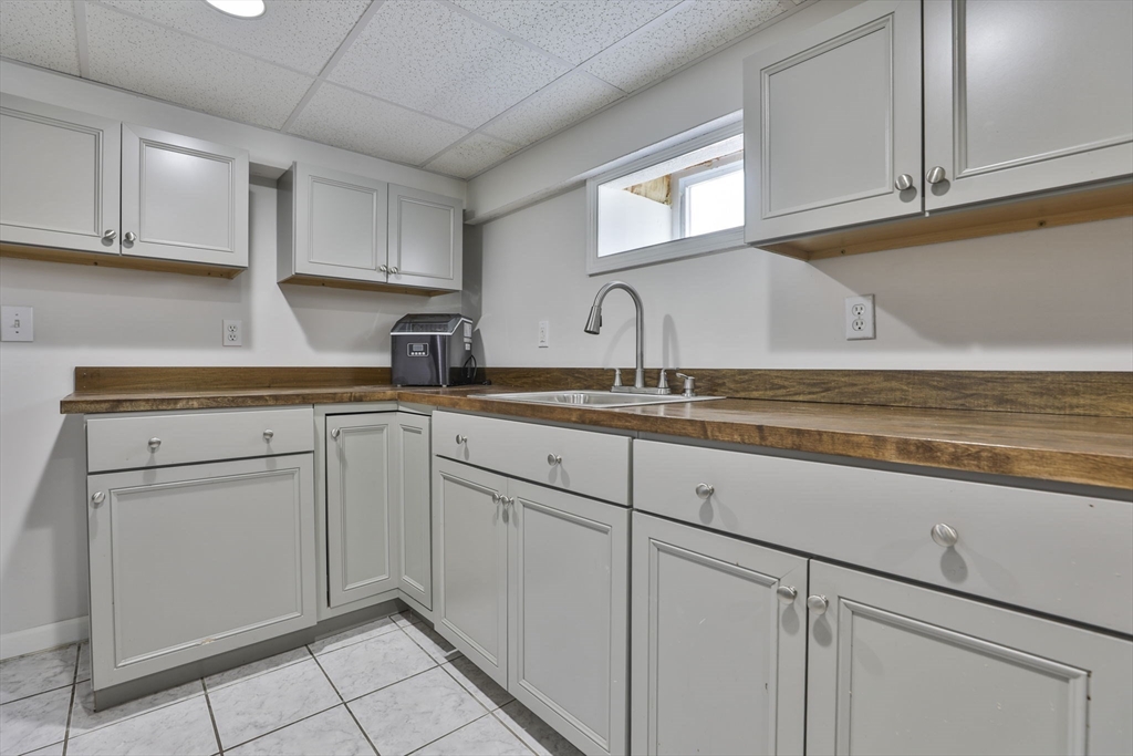 16 Endicott Street Saugus, MA 01906 - Photo 30 of 42