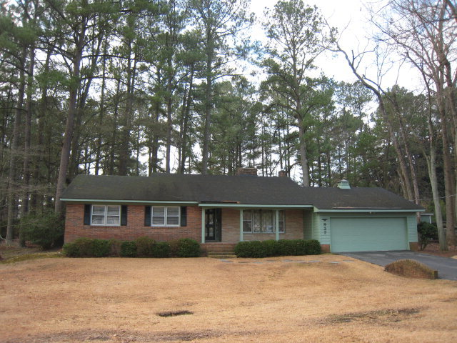 937 Raleigh Rd Parkway West Wilson, NC 27896 - Photo 1 of 1 Primary Photo