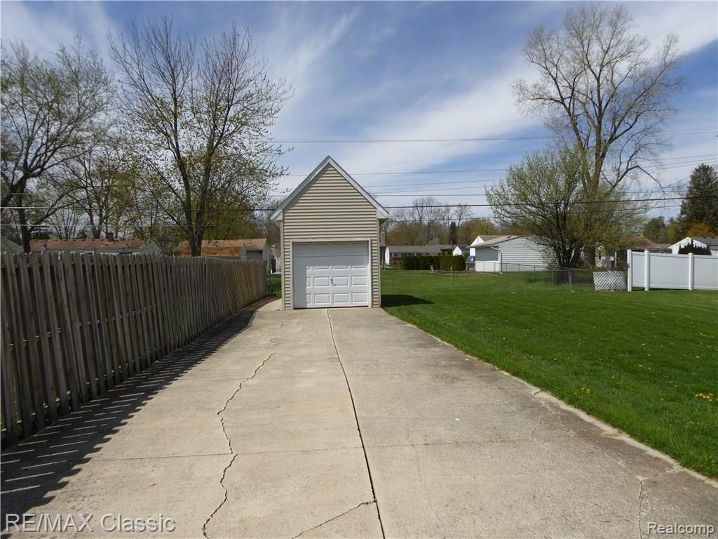 15445 Inkster Road Livonia, MI 48154 - Photo 45 of 56