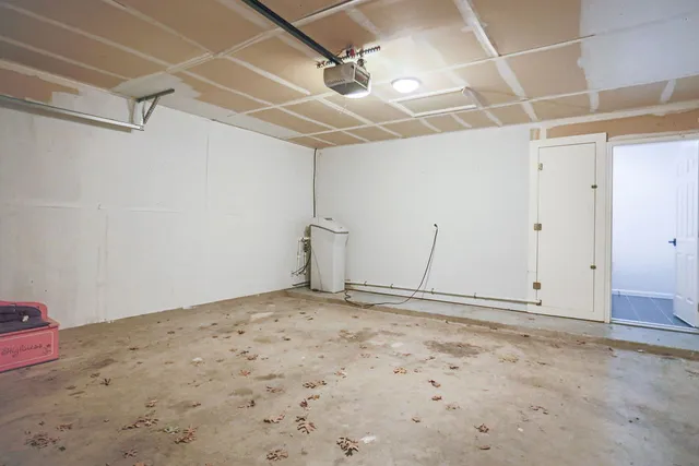 a view of a room with an empty space