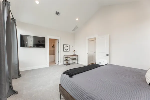 $2,550 | 605 Middle Street, Houston, TX 77003