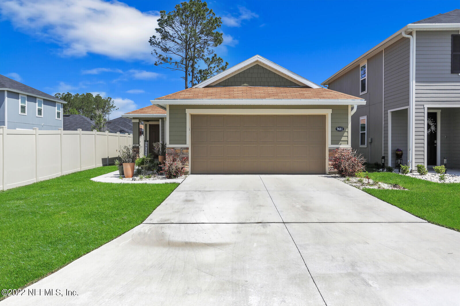 9681 Freefall Road Jacksonville, FL 32221 - Photo 3 of 17 02_2P5A8285_mls