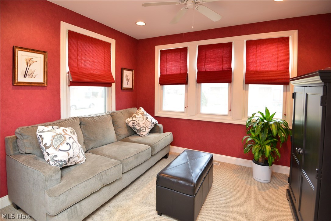 15629 Munn Road Cleveland, OH 44111 - Photo 4 of 24 Gallery Image 4