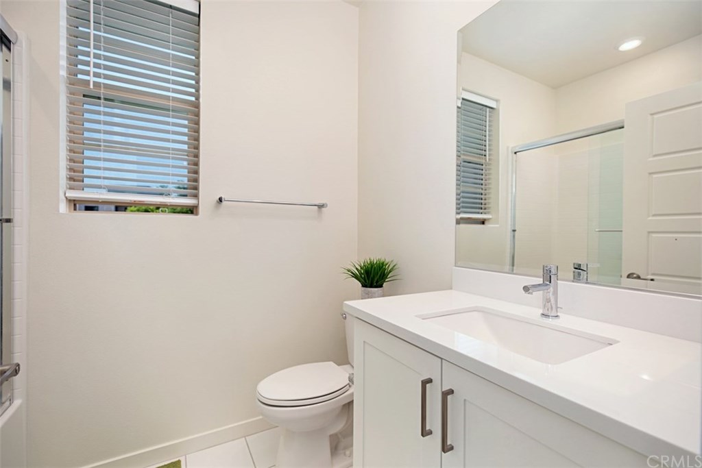 256 Harringay Irvine, CA 92618 - Photo 18 of 62