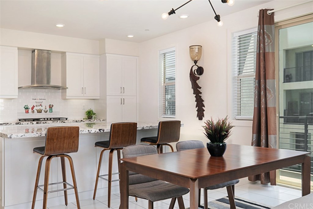 256 Harringay Irvine, CA 92618 - Photo 8 of 62