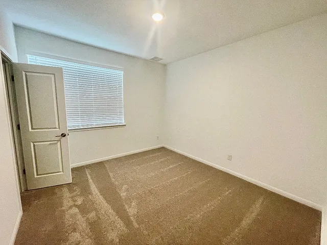 $1,895 | 1018 Vanderscile Road, Hutto, TX 78634