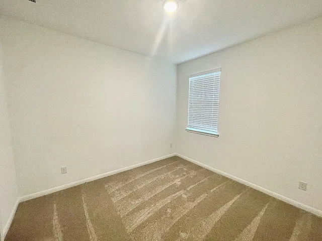 $1,895 | 1018 Vanderscile Road, Hutto, TX 78634