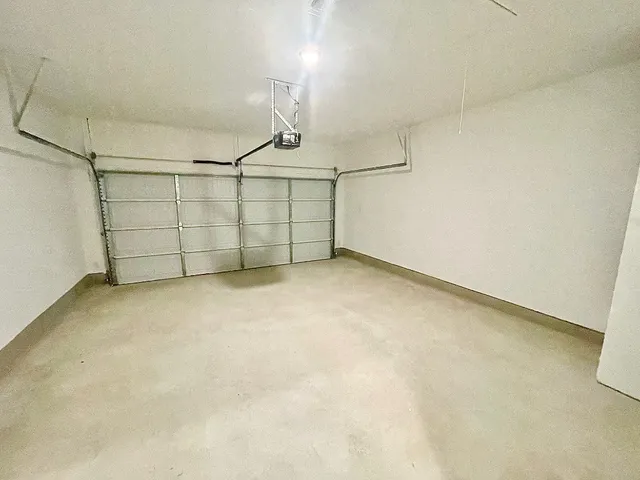 $1,895 | 1018 Vanderscile Road, Hutto, TX 78634