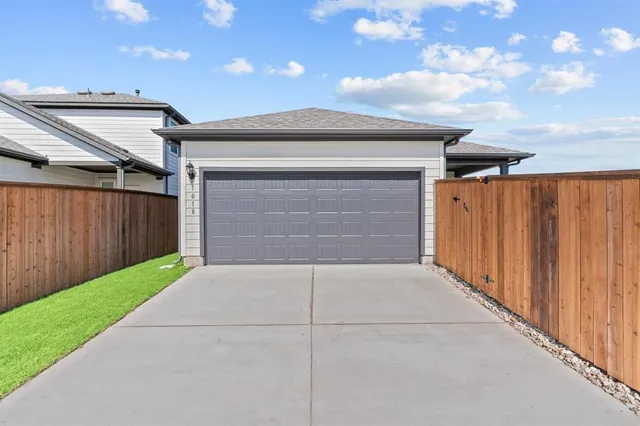 $1,895 | 1018 Vanderscile Road, Hutto, TX 78634