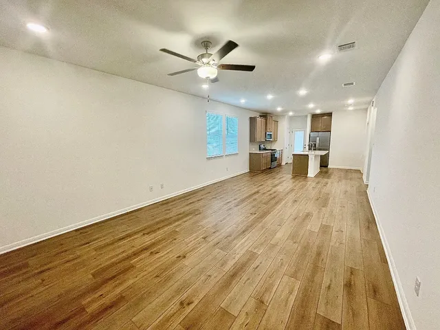 $1,895 | 1018 Vanderscile Road, Hutto, TX 78634