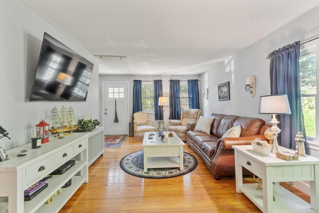 10 Flash Road North Reading, MA 01864 - Photo 4 of 16