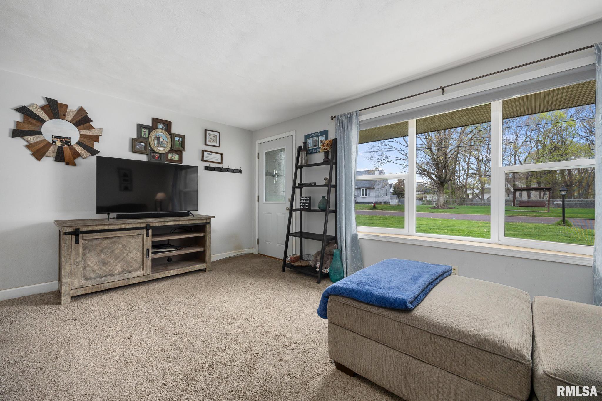 116 Gottlieb Court Creve Coeur, IL 61610 - Photo 12 of 32