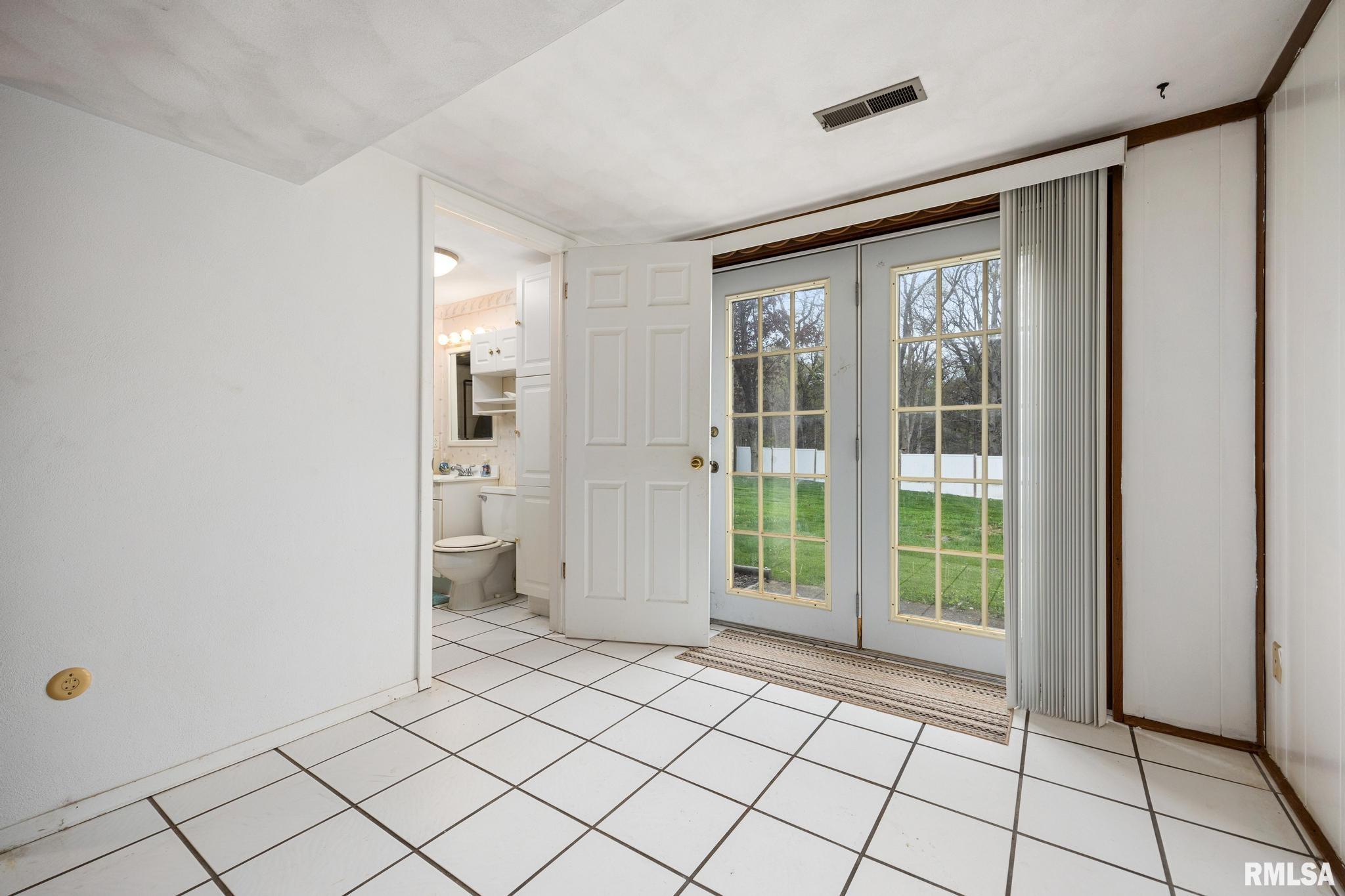 116 Gottlieb Court Creve Coeur, IL 61610 - Photo 30 of 32