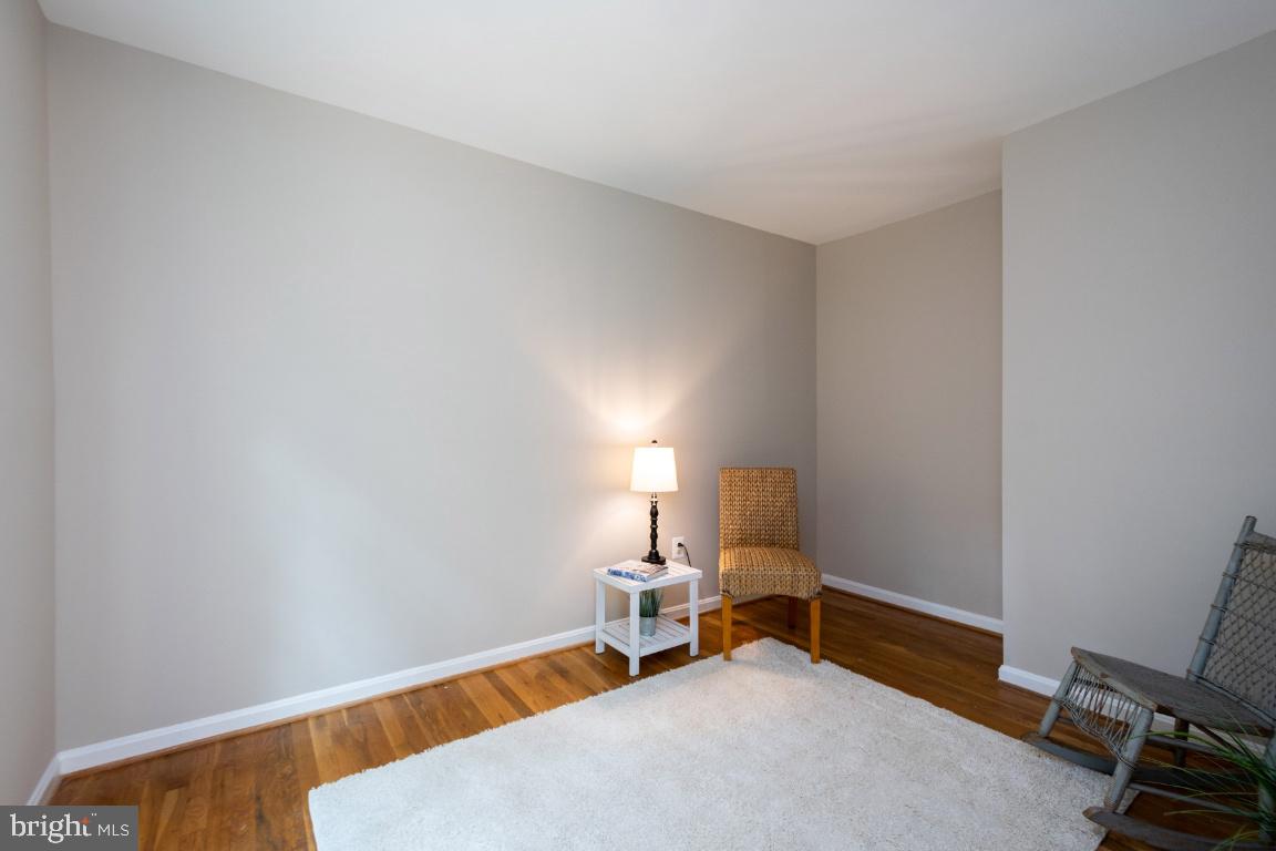 11526 Vale Road Oakton, VA 22124 - Photo 19 of 39 Main Level Den