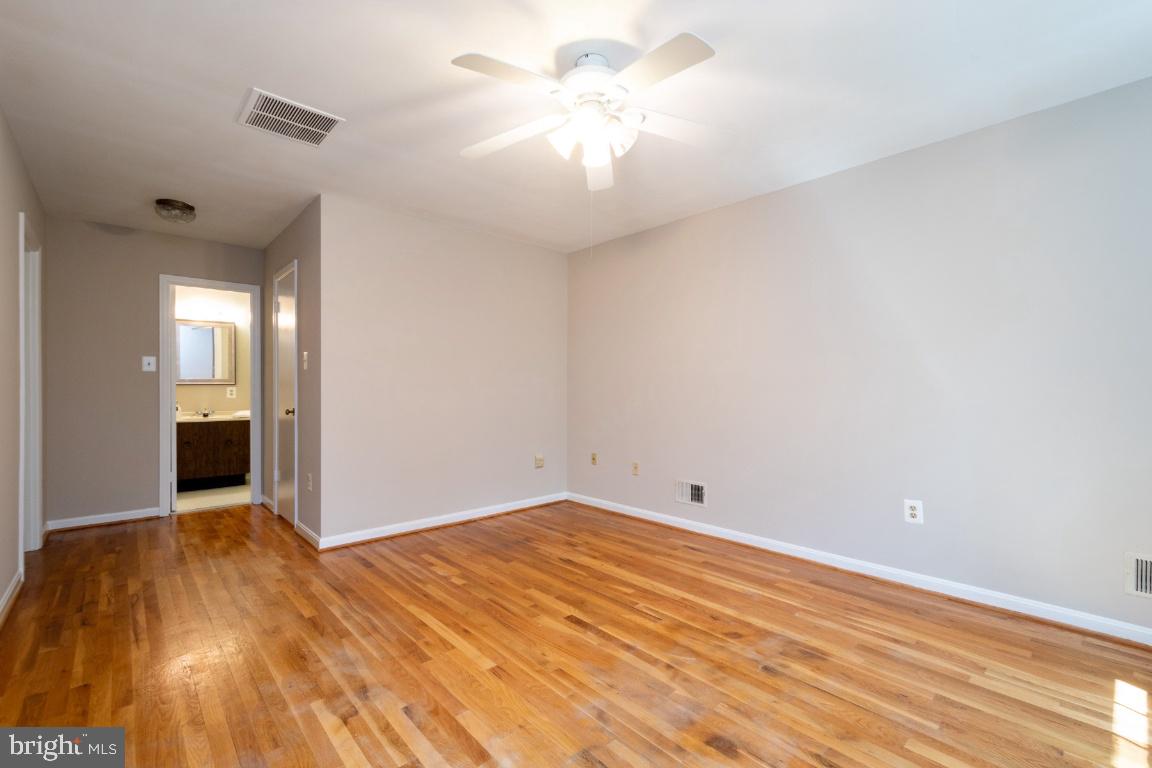 11526 Vale Road Oakton, VA 22124 - Photo 21 of 39 Master Bedroom