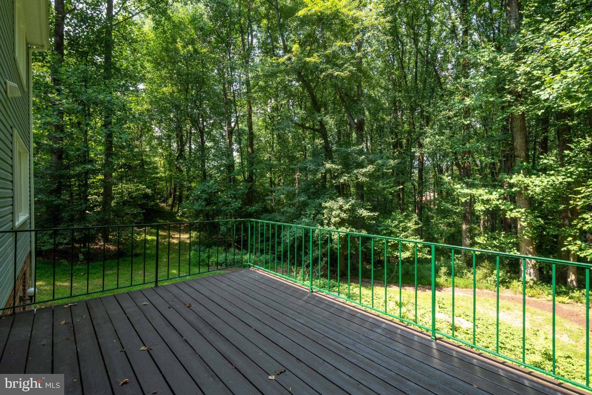 11526 Vale Road Oakton, VA 22124 - Photo 31 of 39 Deck