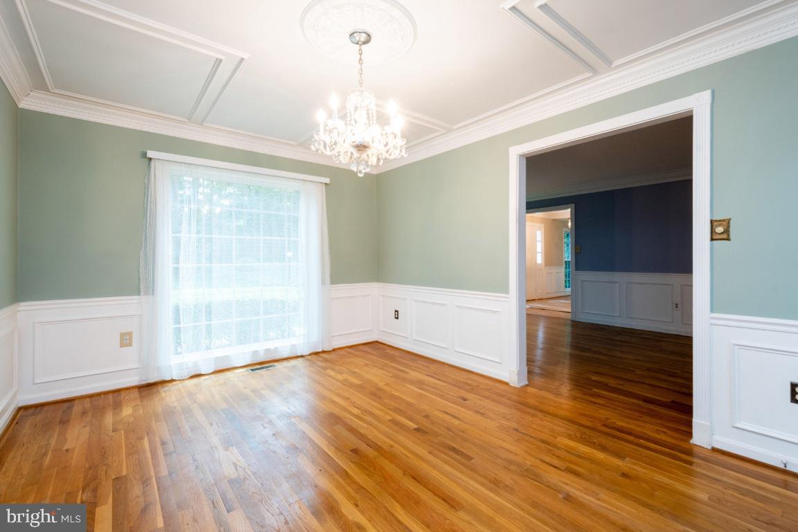 11526 Vale Road Oakton, VA 22124 - Photo 7 of 39 Dining Room