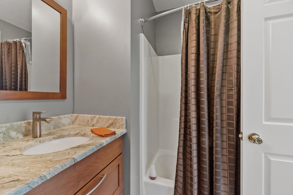 255 North Road, Unit 18 Chelmsford, MA 01824 - Photo 24 of 40