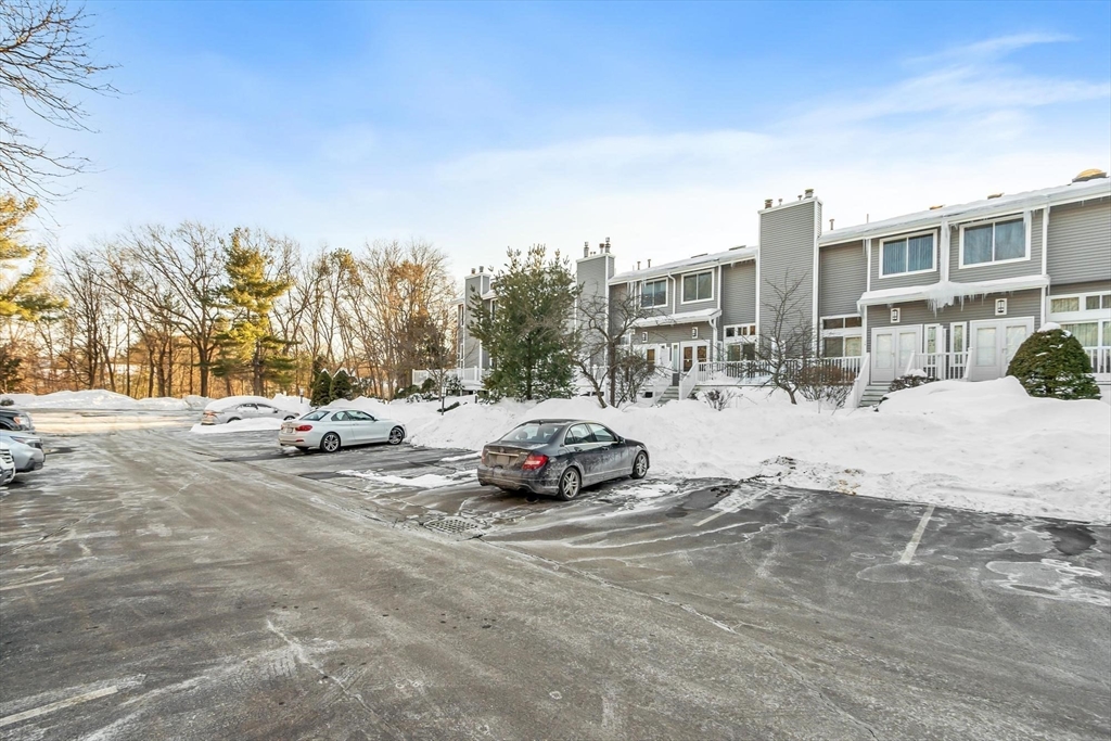 255 North Road, Unit 18 Chelmsford, MA 01824 - Photo 4 of 40