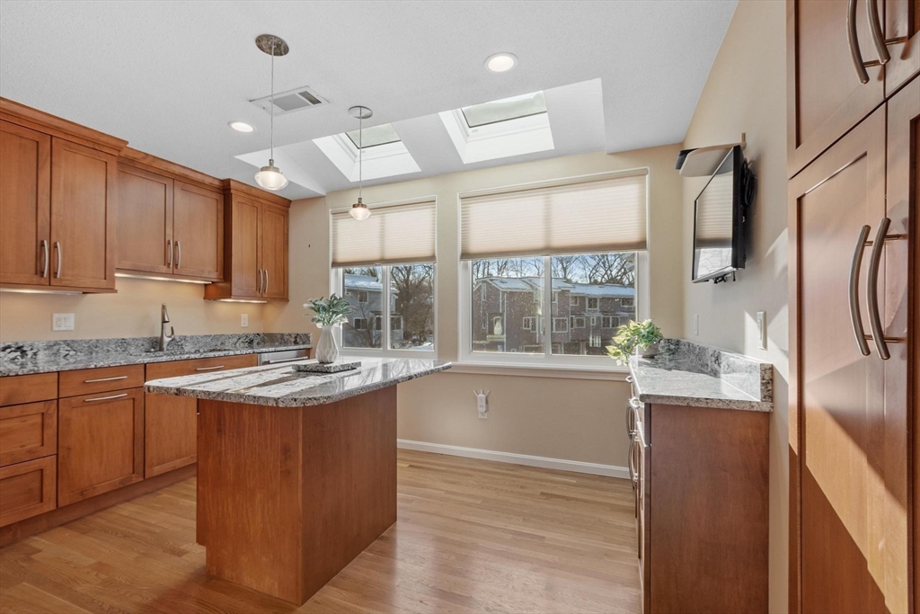 255 North Road, Unit 18 Chelmsford, MA 01824 - Photo 6 of 40