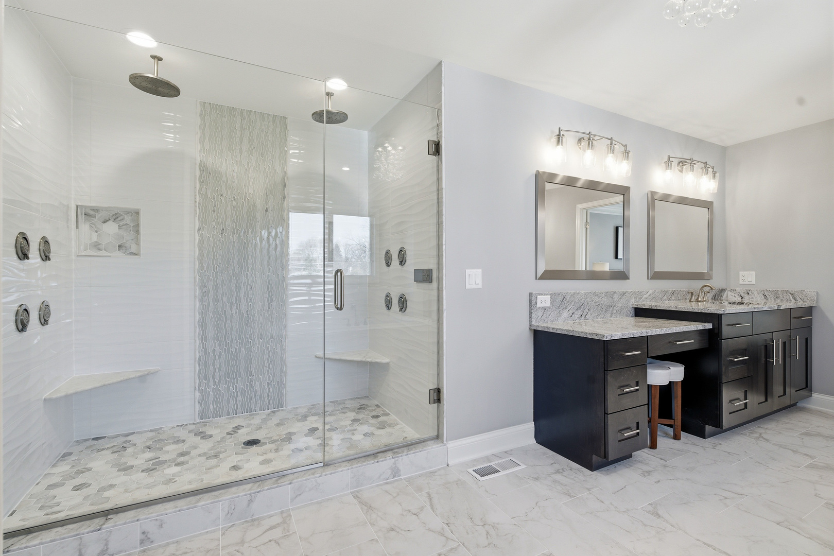 28 Pinnacle Court Naperville, IL 60565 - Photo 18 of 40 a bathroom with a sink and a mirror